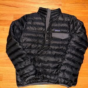 Patagonia Women’s down Sweater 1/2 button down coat size s